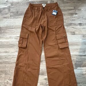 NWT Juniors Arizona Cargo Pants Size 5